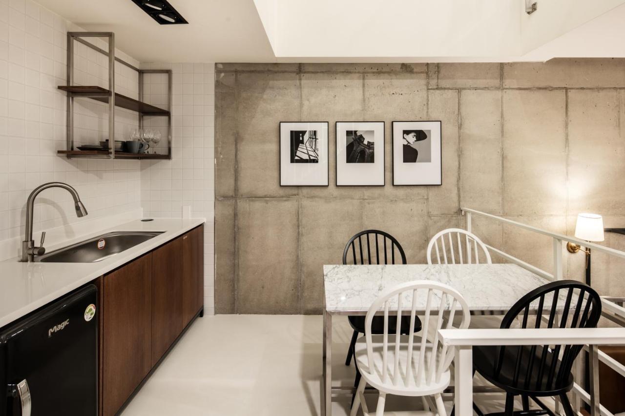 Snob Boutique Stay Сеогвипо Екстериор снимка