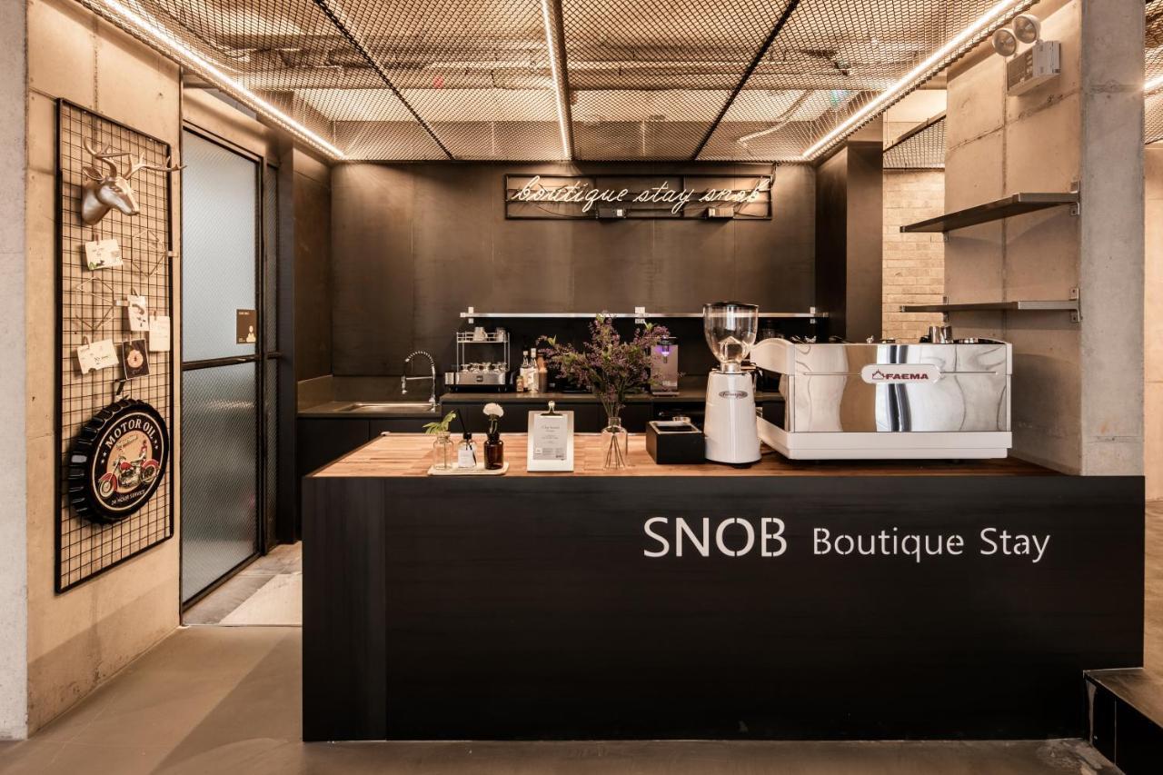 Snob Boutique Stay Сеогвипо Екстериор снимка